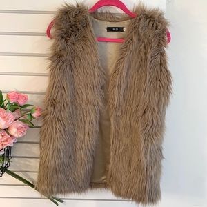 Brown faux fur vest NWOT